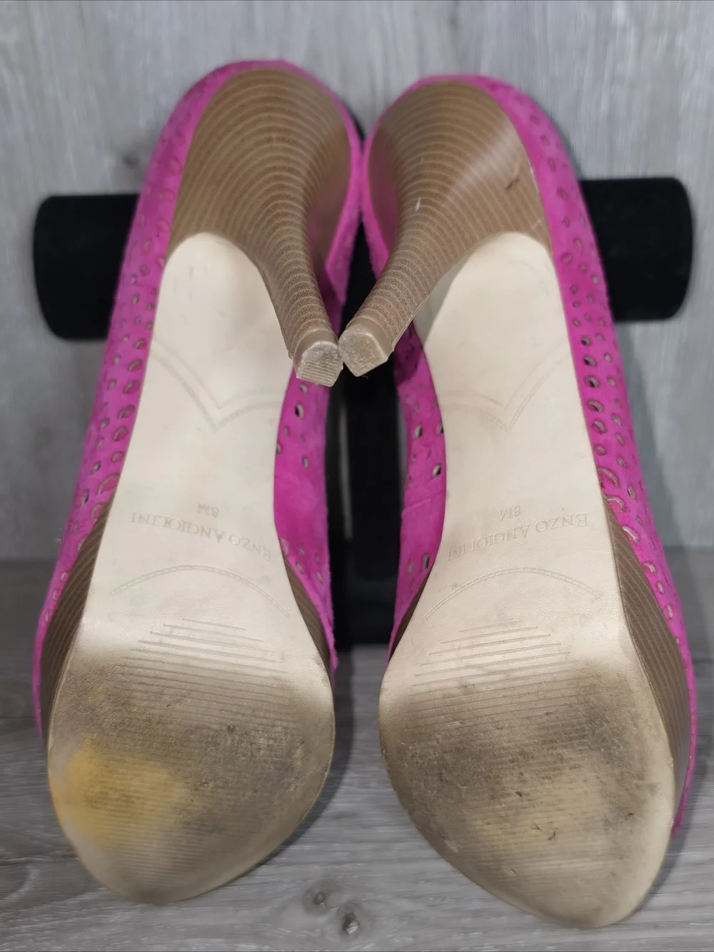 ENZO ANGIOLINI Sully Fuchsia Suede Peep-Toe Heels Laser-cut Design Women's 8M